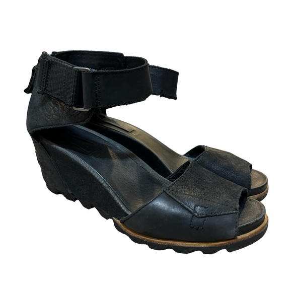 Sorel Joanie II Ankle Strap Platform Wedge Sandals—9 - Picture 1 of 12